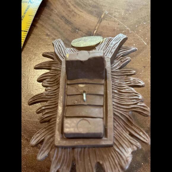 Vintage Baby Jesus Figurine in Nativity Scene - Picture 3 of 4